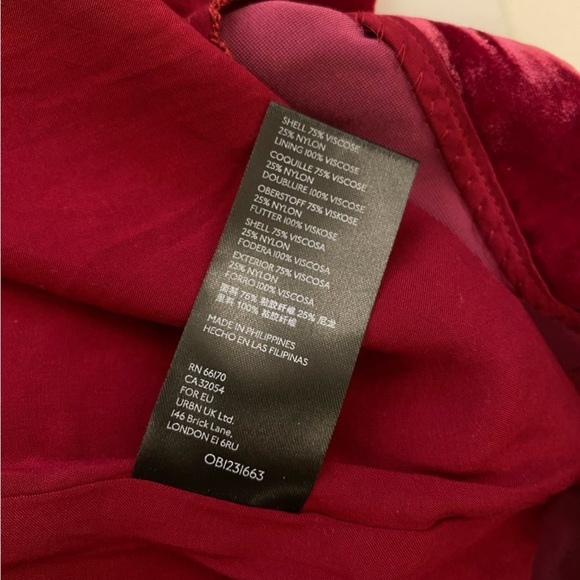 ⭐️ 2 for $25 • Anthropologie || Montie Ruched Velvet Mini Skirt Cranberry Pink 2 - Picture 7 of 7